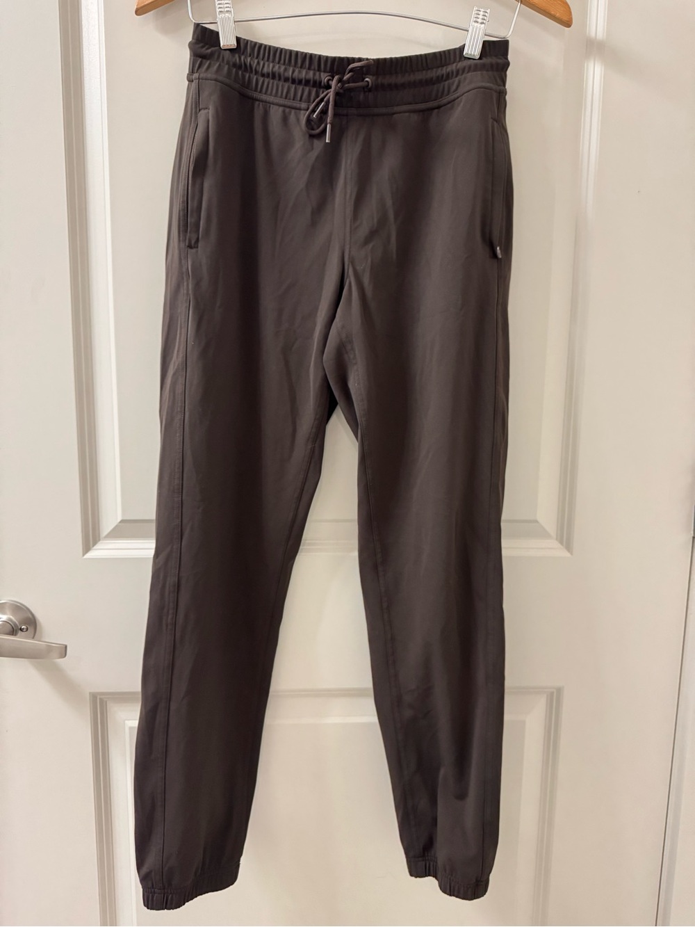 TNA by Aritzia Espresso Brown Warm-Up Jogger Sweatpants Mid Rise Sz S Small